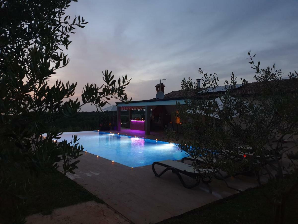 Villa Absolute Privacy Новиград Екстериор снимка